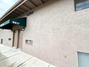 Building Photo - 8617 E Yavapai Rd