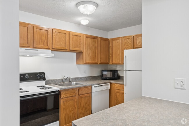 1BR, 1BA - 596SF - Kitchen - Carisbrooke Apartments