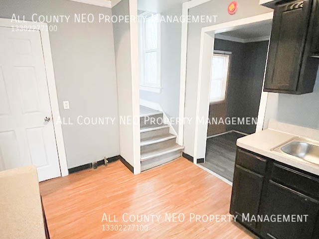 Building Photo - 835 Nela View Rd