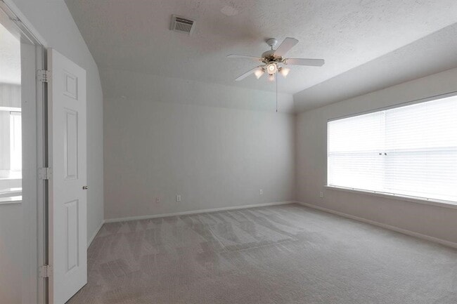Building Photo - 2439 Shelby Park Dr