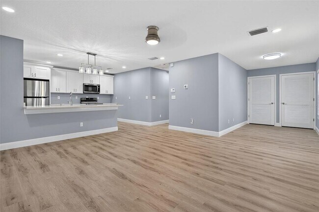 Building Photo - 12909 Star Country Ln