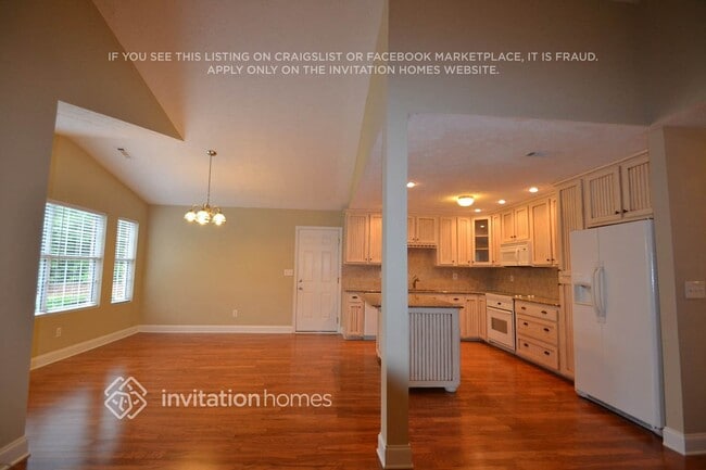 Building Photo - 195 Hamilton Dr