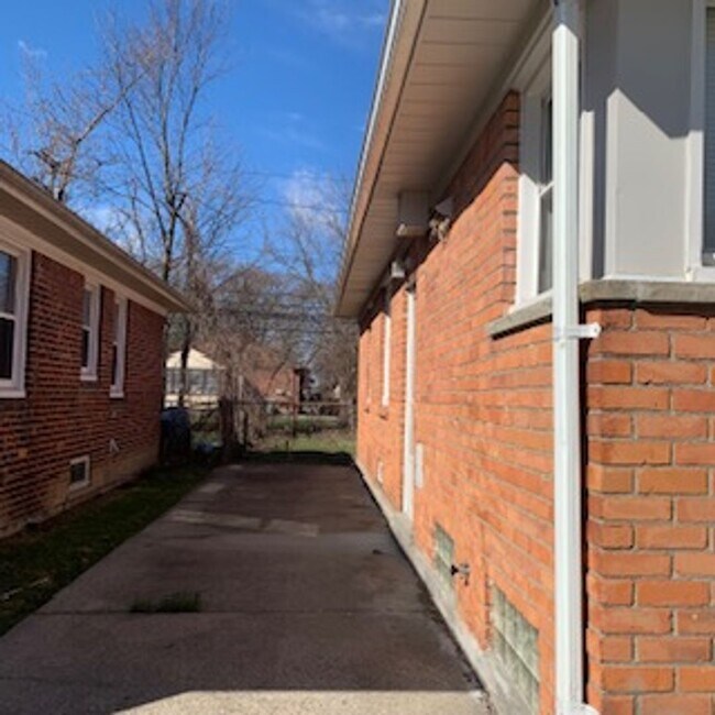 Foto del edificio - Welcome Home!!!  Oak Park 3 bedroom brick ranch