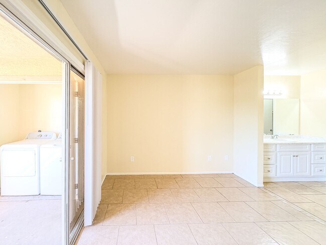 Foto del edificio - Welcome to your next home at 1835 N 51st S...