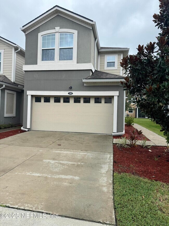 Foto del edificio - 398 Richmond Dr