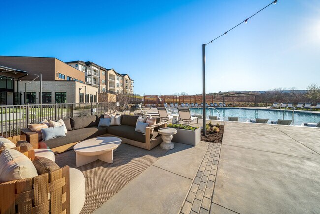 Foto del edificio - Emblem Ravine