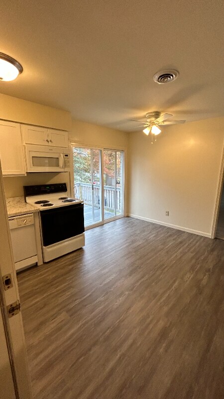 Foto del edificio - 3729 Carman Rd