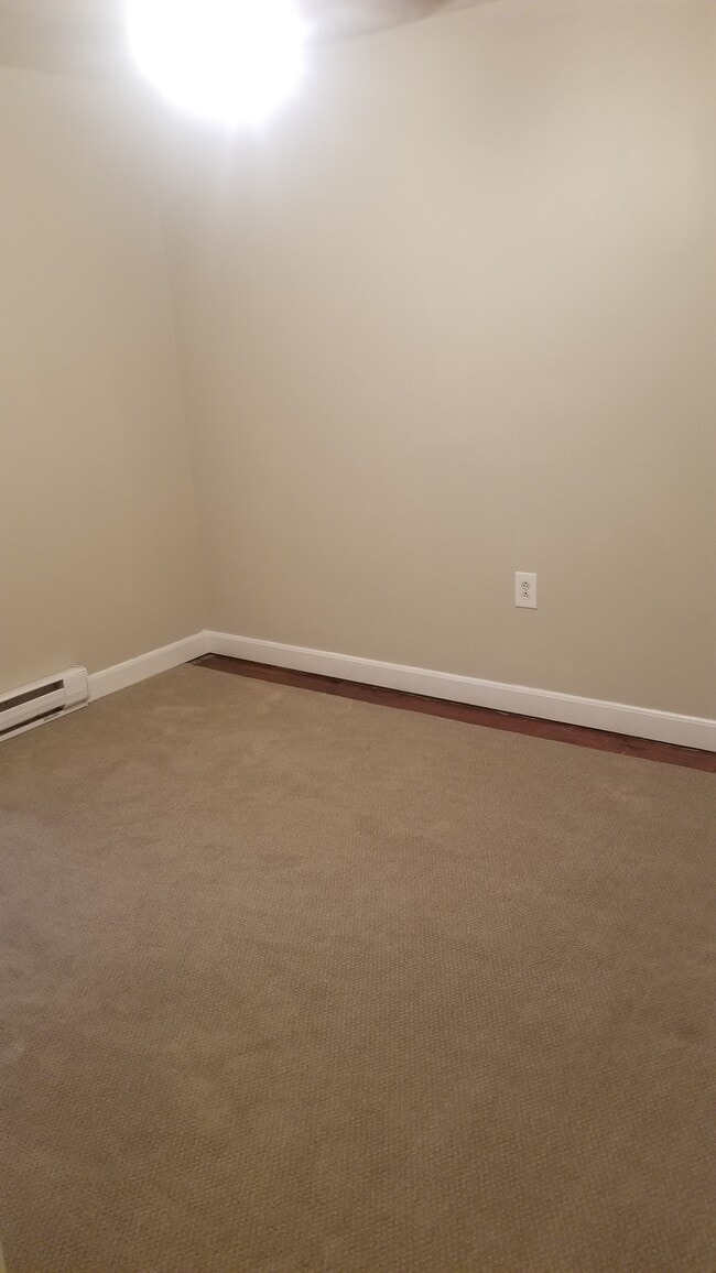 Building Photo - 11 Mill St