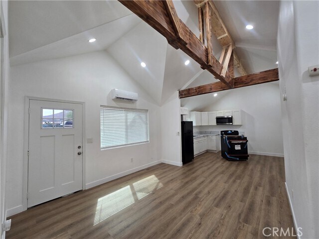 Foto del edificio - 4728 Hillside Ave