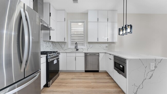 Foto del edificio - 2410 Summit Ave