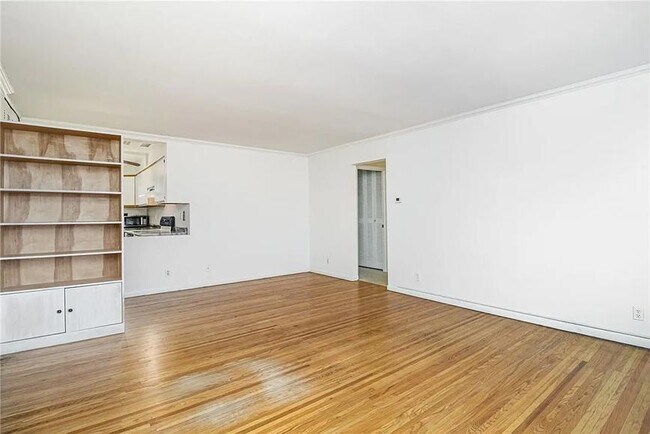 Foto del edificio - 2458 East Ave