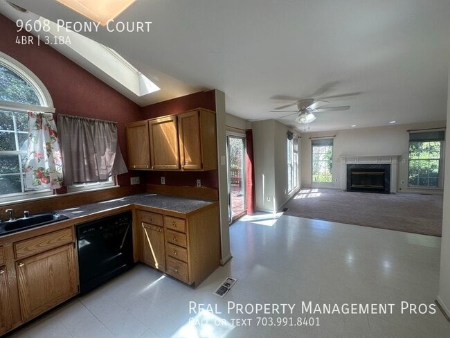 Building Photo - 9608 Peony Ct
