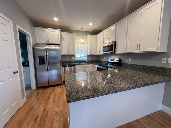 Building Photo - 39 Eden Ave