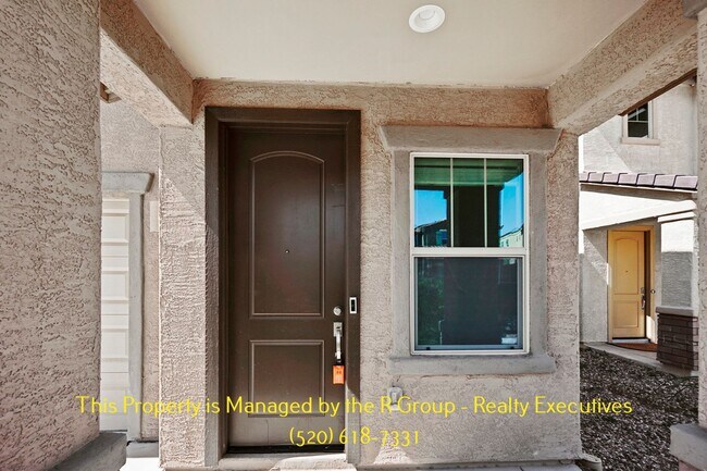 Building Photo - Gorgeous 3bed/2bath!