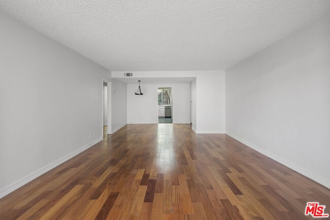 Building Photo - 211 S Wilson Ave