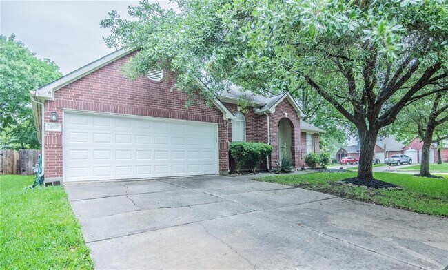 Foto del edificio - 3002 Summerfield Ridge Ct
