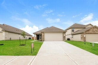 Building Photo - 311 Pronghorn Dr