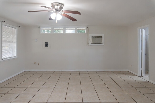 Foto del edificio - 610-612 North Magnolia Drive