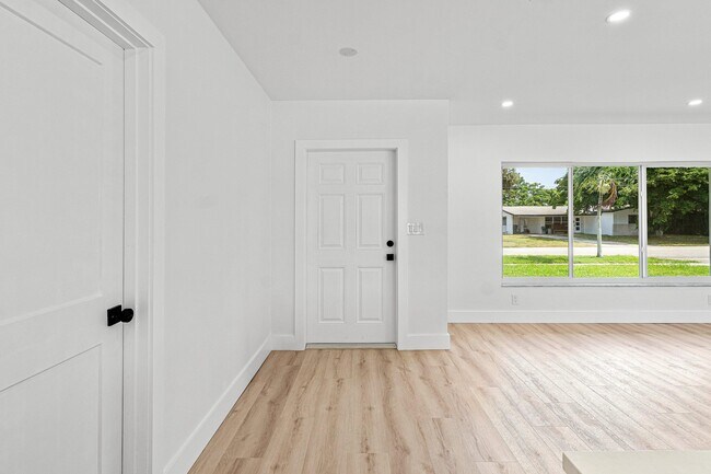 Foto del edificio - 970 SW 7th St