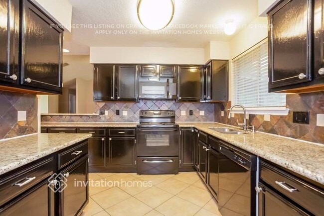 Building Photo - 2515 General Colony Dr