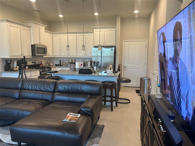 Foto del edificio - 1229 Creekbank Dr