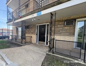 Building Photo - 1133 W 127th Pl