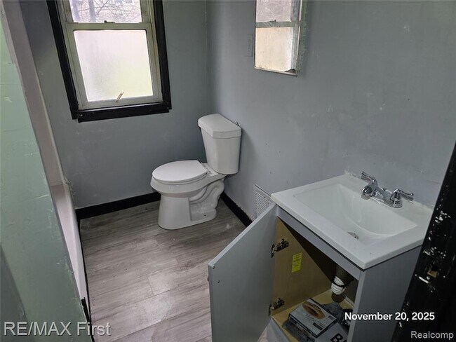 Foto del edificio - 9379 Manor St