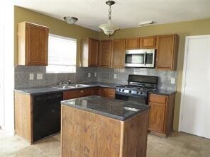 Foto del edificio - 16818 Parliament St