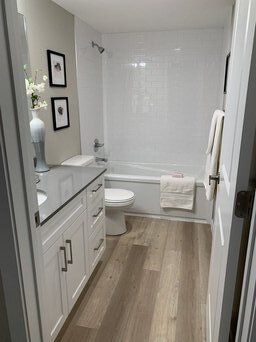 Salle de bain fraîche - Emerald Place