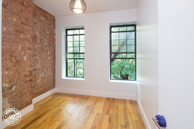 Foto del edificio - 291 Monroe St