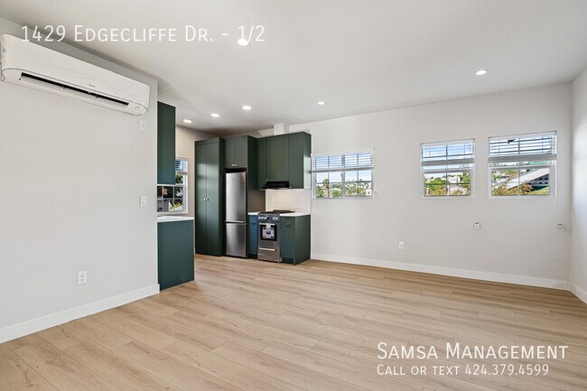 Foto del edificio - 1429 Edgecliffe Dr