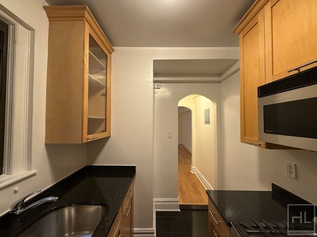 Building Photo - Christopher Street