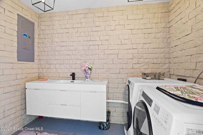 Foto del edificio - 761 Burman Ln NE