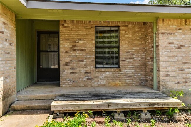 Building Photo - 14407 Citron Cove