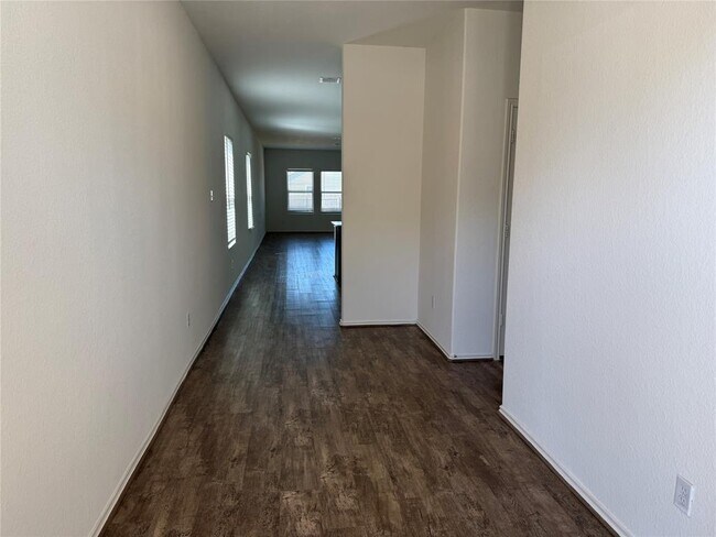 Foto del edificio - 105 Crier Cv