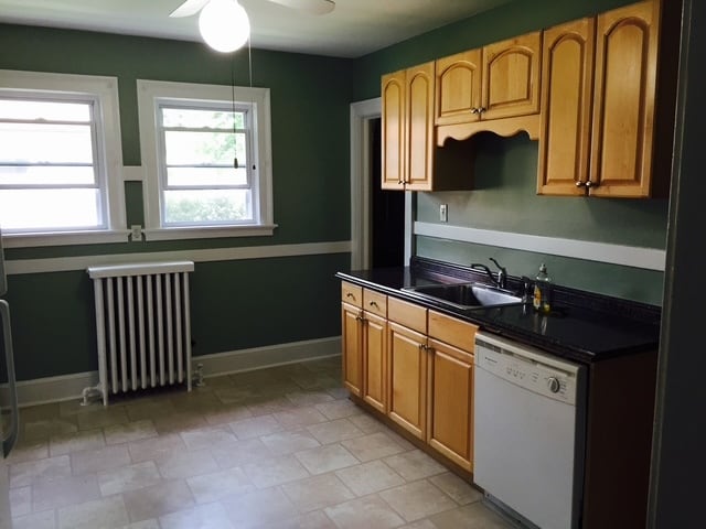 Building Photo - 154 Edgemere Ave