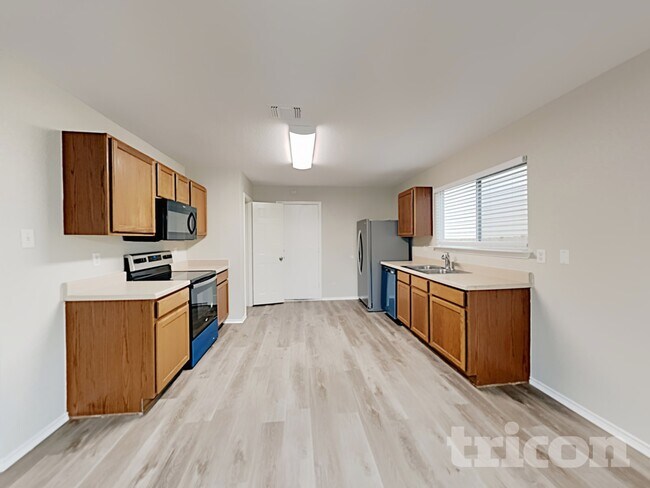 Building Photo - 8203 Maple Meadow Dr