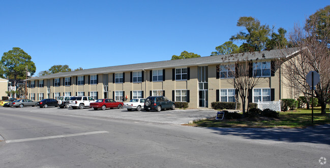 Foto del edificio - Pelican Bay Apartment Homes