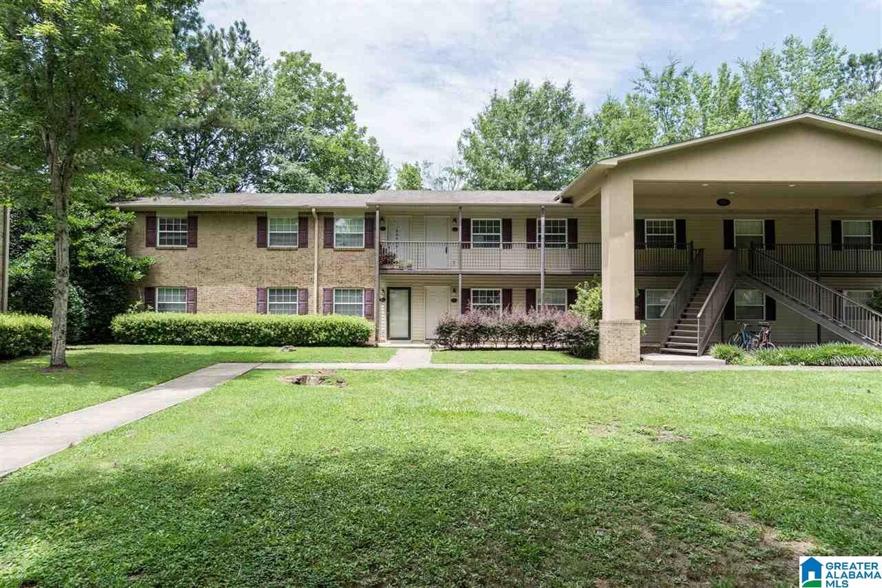 Primary Photo - 922 Penny Ln