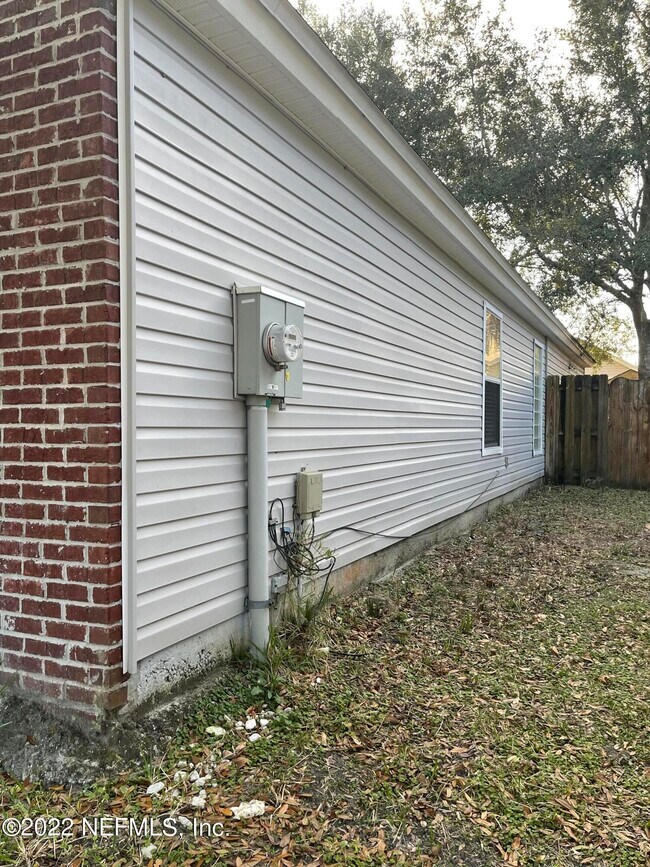 Building Photo - 1216 Brookwood Bluff Rd E