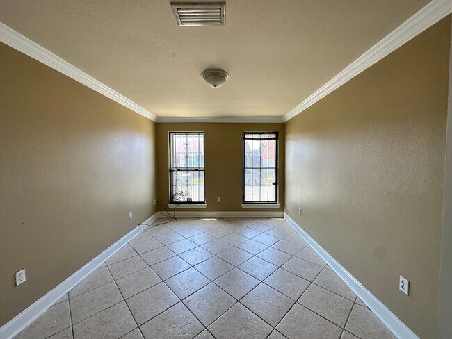 Foto del edificio - Lovely 4 Bedroom Home