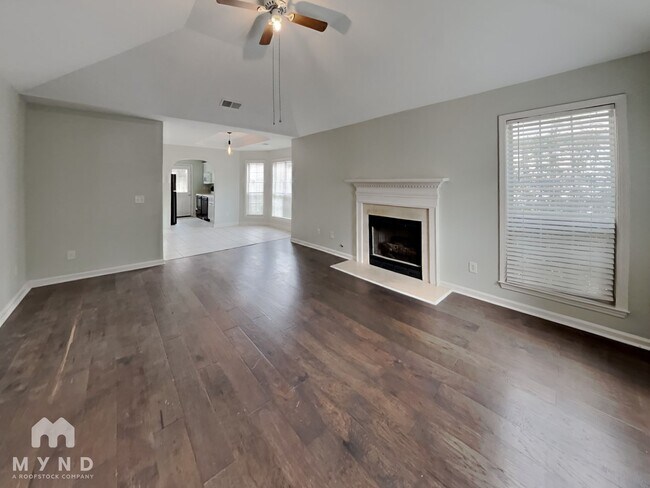 Building Photo - 378 Walker Way