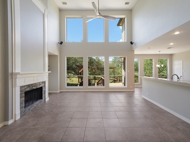 Building Photo - Timberland Trl 8727