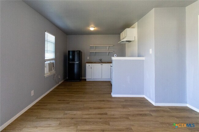 Foto del edificio - 118 W Avenue A