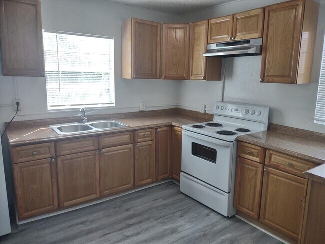Building Photo - 1407 Monroe Ave
