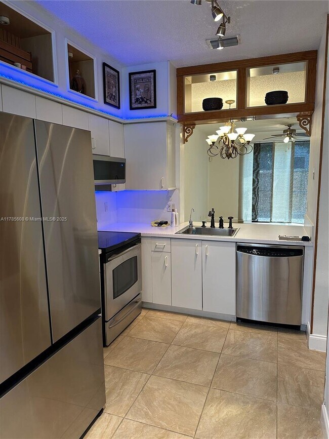 Foto del edificio - 2 bedroom in North miami FL 33179
