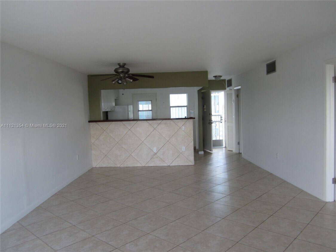 Foto principal - 4141 Nautilus Dr