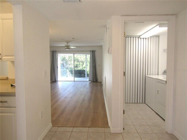 Foto del edificio - 5684 Sheffield Greene Cir