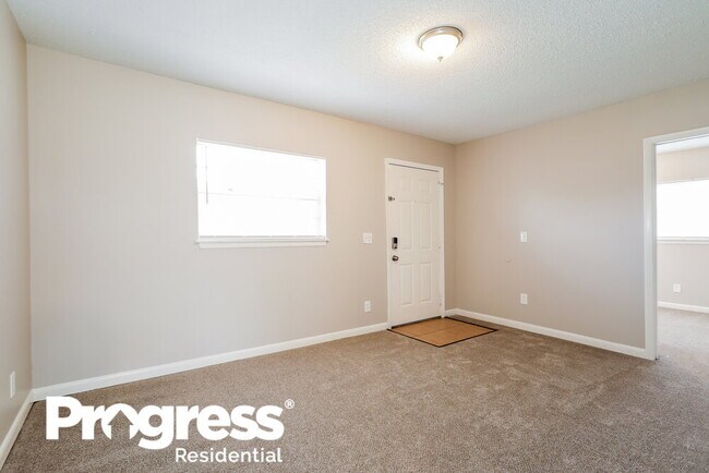 Building Photo - 5664 Hillman Dr