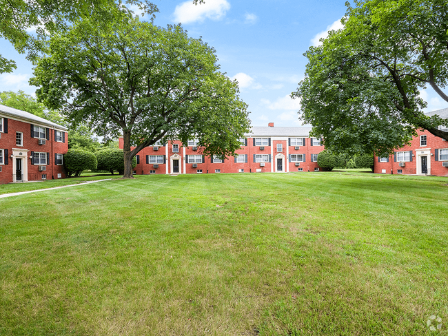 Beautiful Landscaping - Georgetown Village